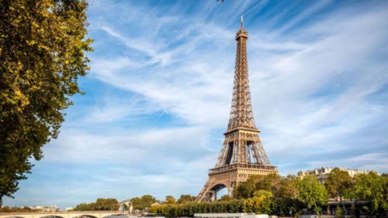 Alaska Airlines Paris Office in France