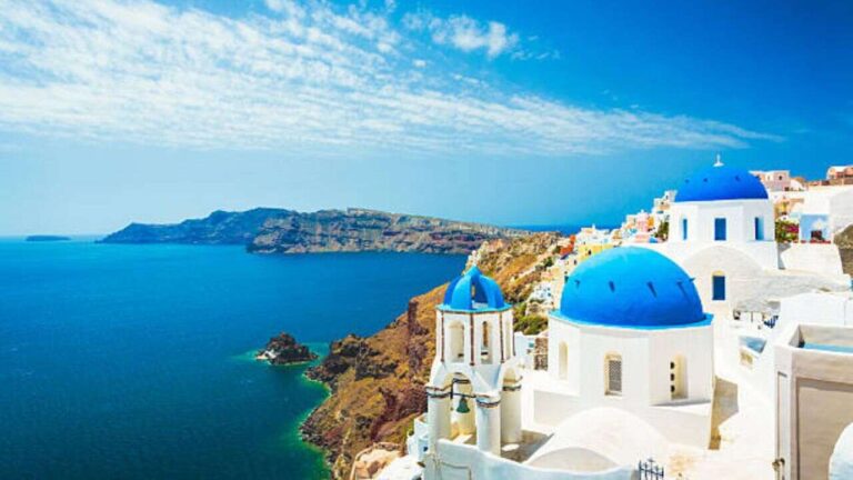 Qatar Airways Santorini Office in Greece