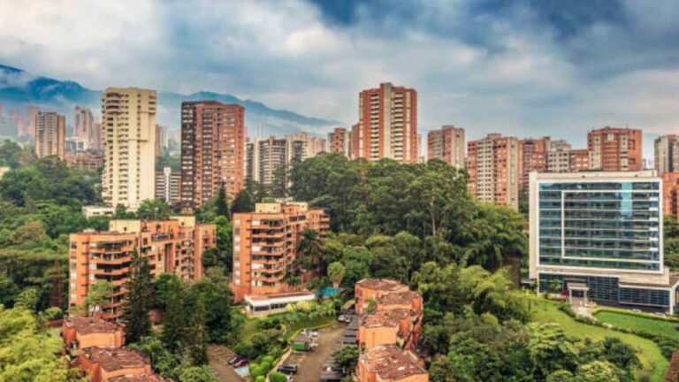 Spirit Airlines Medellín Office in Colombia