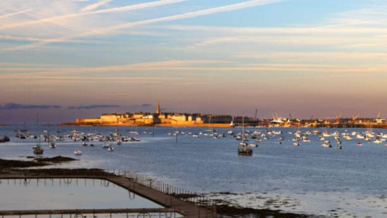 Ryanair Saint Malo Dinard Office in France